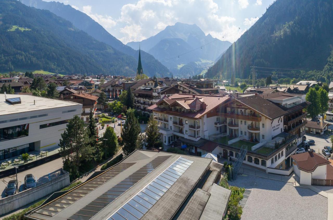 Hotel Berghof Mayrhofen Gmbh Экстерьер фото